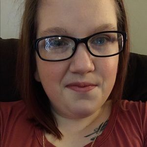 Meet your Posher, Ayla